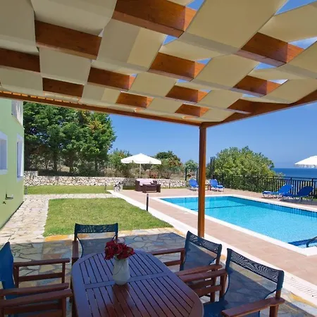 Vilă Skala Sleeps 6 *