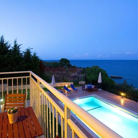 Vilă Skala Sleeps 6