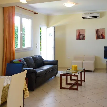 Skala Sleeps 6 * Spathíon
